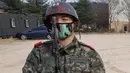 Taeyang BigBang resmi memulai wajib militernya pada 12 Maret 2018. Ia terlihat begitu gagah saat mengenakan baju militer. (Foto: Soompi.com)