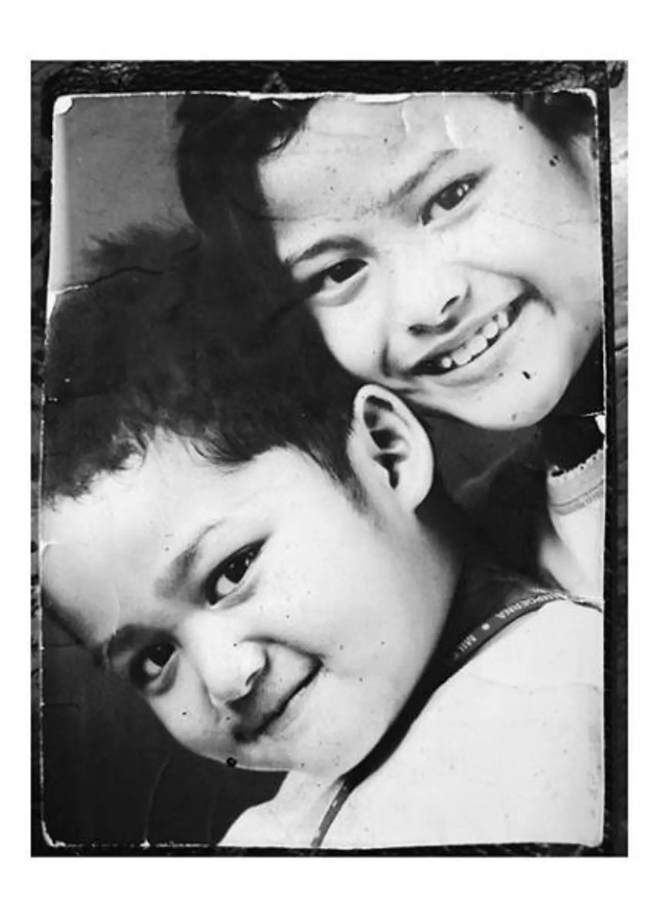 Aurel Hermansyah dan Azriel Hermansyah saat kecil (Instagram/@aurelie.hermansyah)