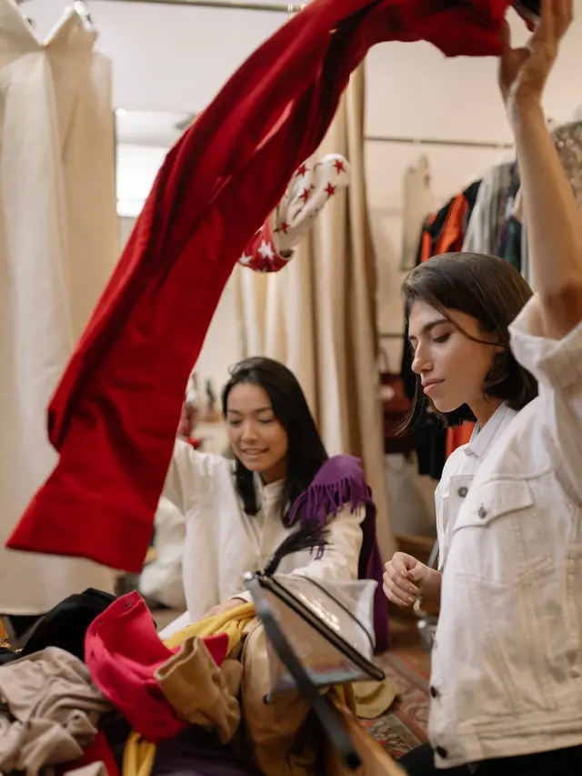 2. Pilih bahan pakaian alami yang berkualitas