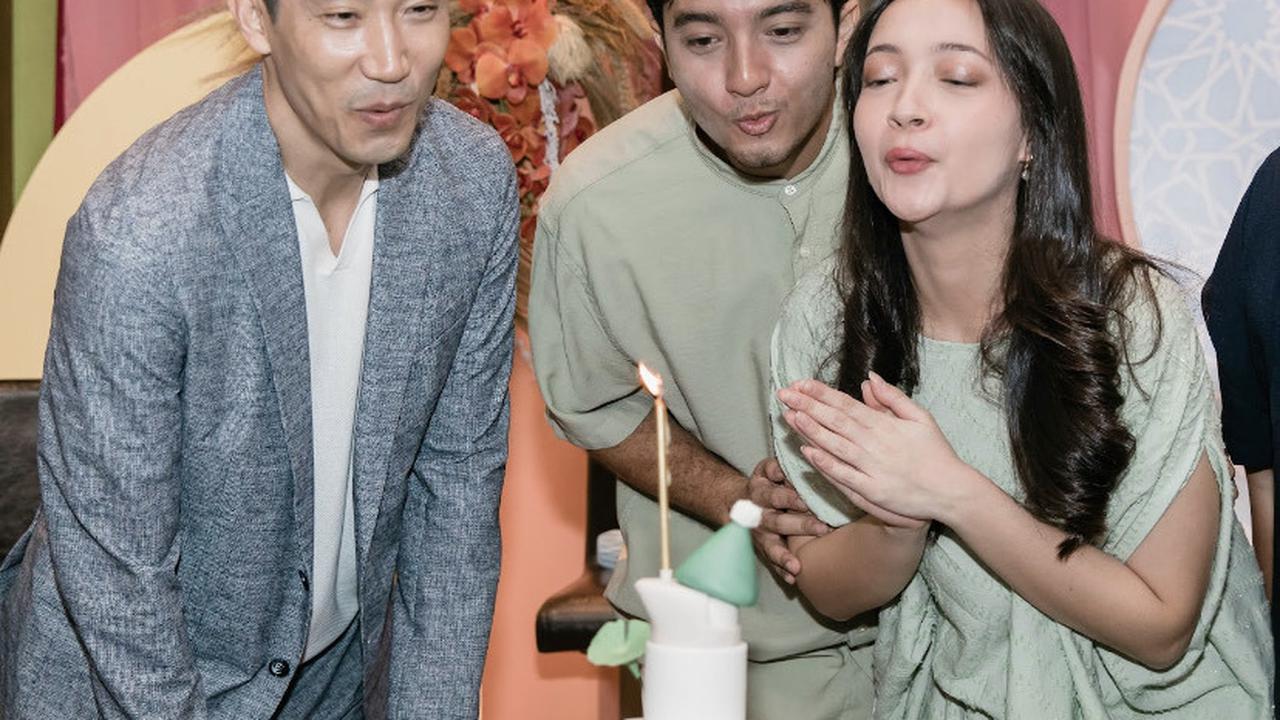 Inspirasi Pakaian dan Aksesori Memikat Perhatian Ala Cewek Sage