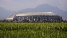 Stadion Gelora Bandung Lautan Api (GBLA) terpilih menjadi venue laga uji coba Timnas Indonesia menghadapi Curacao dalam ajang FIFA Matchday September 2022 pada Sabtu (24/9/2022) malam WIB. Dengan lokasi yang indah, Stadion GBLA diharapkan mampu membawa hasil indah bagi Timnas Garuda atas Timnas Curacao. (Bola.com/Bagaskara Lazuardi)