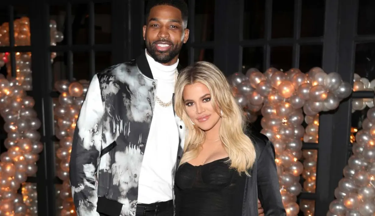Kini keadaan Khloe Kardashian dan Tristan Thompson pun semakin membaik. Mereka tengah berusaha menjadi keluarga yang utuh demi True Thompson. (Jerritt Clark - Getty Images/E!)