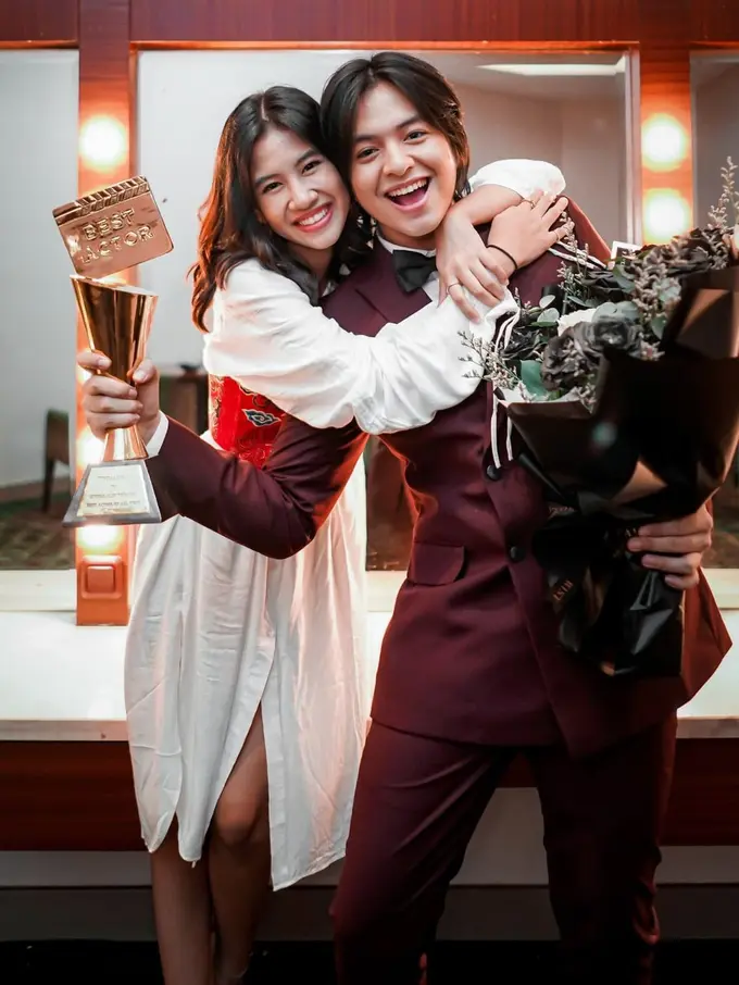 7 Potret Mesra Angga Yunanda dan Shenina Cinnamon, Makin Percaya Diri Panggil Sayang