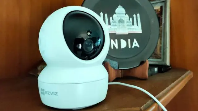 Kamera pengawas Ezviz C6N