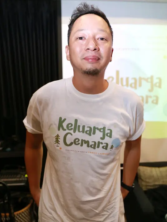 Lewat film ini, akan digambarkan dalam sebuah keluarga yang tidak kaku, tapi masih penuh kemesraan dan tata krama. Hal yang belakangan ini sudah mulai dilupakan bagi generasi milenial. (Adrian Putra/Bintang.com)