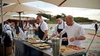 Festival kuliner di tepian Sungai Margaret yang dihadiri chef selebriti dari seluruh dunia (sumber,jebsenholidays.com)