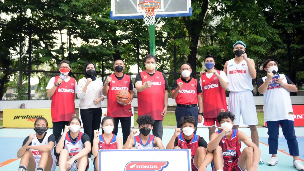 Airlangga Hartarto saat seremoni DBL