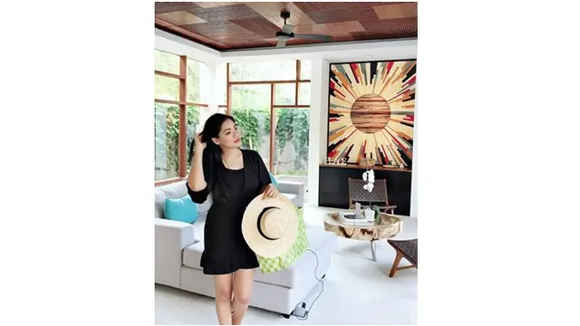 Selain nyaman dan indah, villa milik Titi Kamal ini juga Instagramable.
