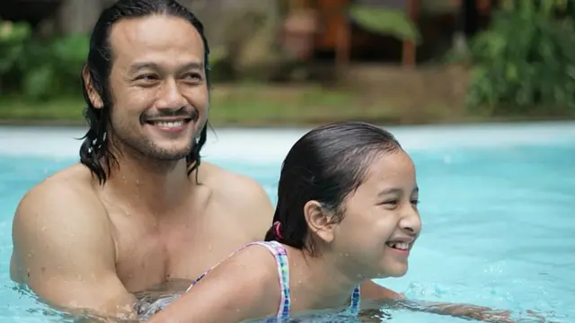 [Fimela] Keluarga Dwi Sasono