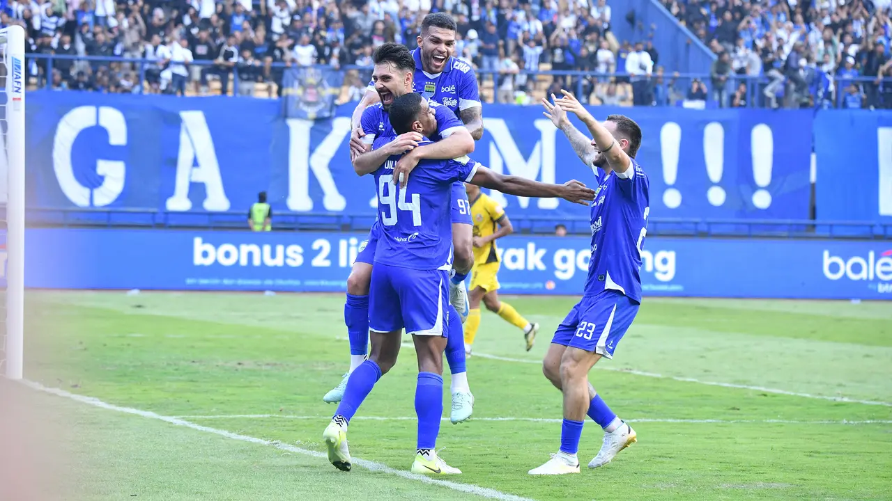 Persib Bandung vs Semen Padang