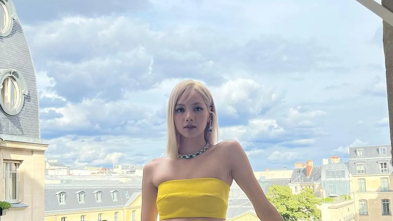 6 Potret Lisa Blackpink Tanpa Poni, Jadi Sorotan Netizen