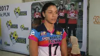 Pemain Jakarta PGN Popsivo Polwan, Gina Nambru, berfoto seusai pertandingan Proliga 2017 kontra Batam Sindo BVN di GOR Ken Arok, Malang, Sabtu (28/1/2017). (Bola.com/Andhika Putra)