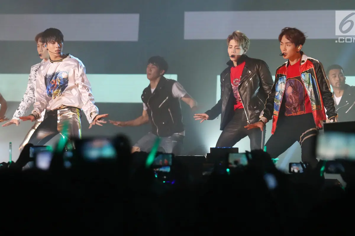 Jonghyun Bersama Member SHINee di Jakarta