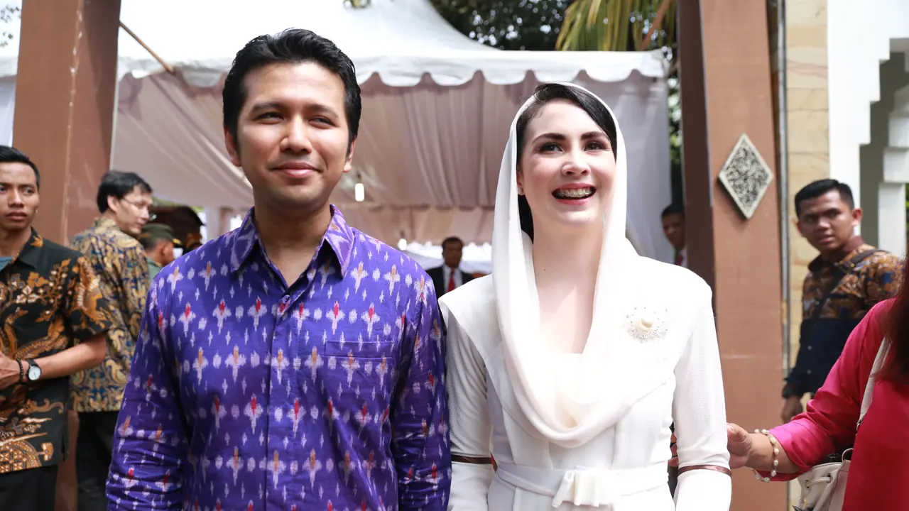 [Bintang] Arumi Bachsin dan Emil Dardak