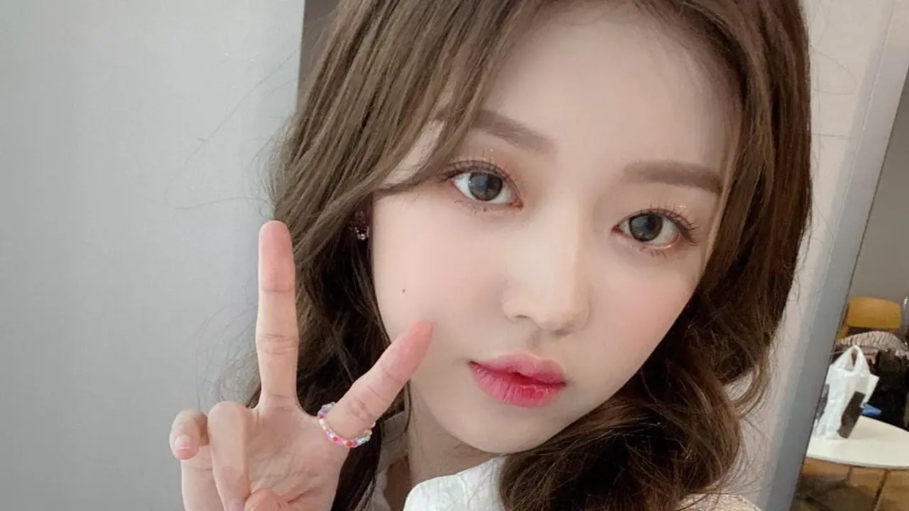 Yooa Oh My Girl. (Instagram/ wm_ohmygirl)