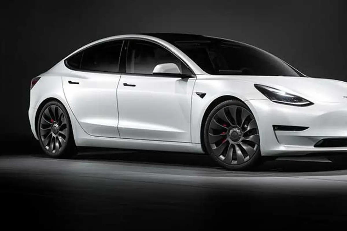 Tesla berencana untuk memproduksi sel baterai listrik dengan dimensi kecil