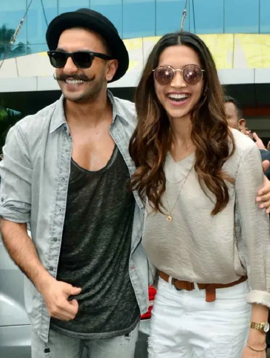 Bahkan artis berwajah cantik itu dikabarkan akan memakai beberapa perhiasaan untuk acara pernikahannya. (Foto: bollywoodlife.com)