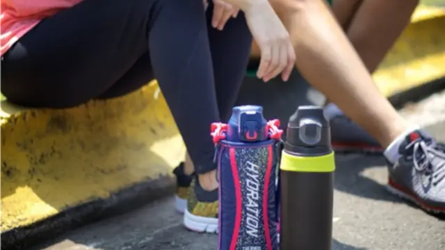 Botol Minum Stylish Jaga Minuman Tetap Segar Usai Olahraga