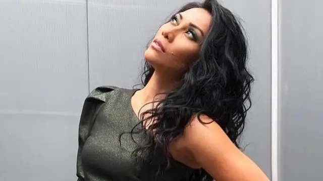 FOTO: Gaya Anggun Cipta Sasmi saat Pakai Makeup Tebal, Kian Memesona