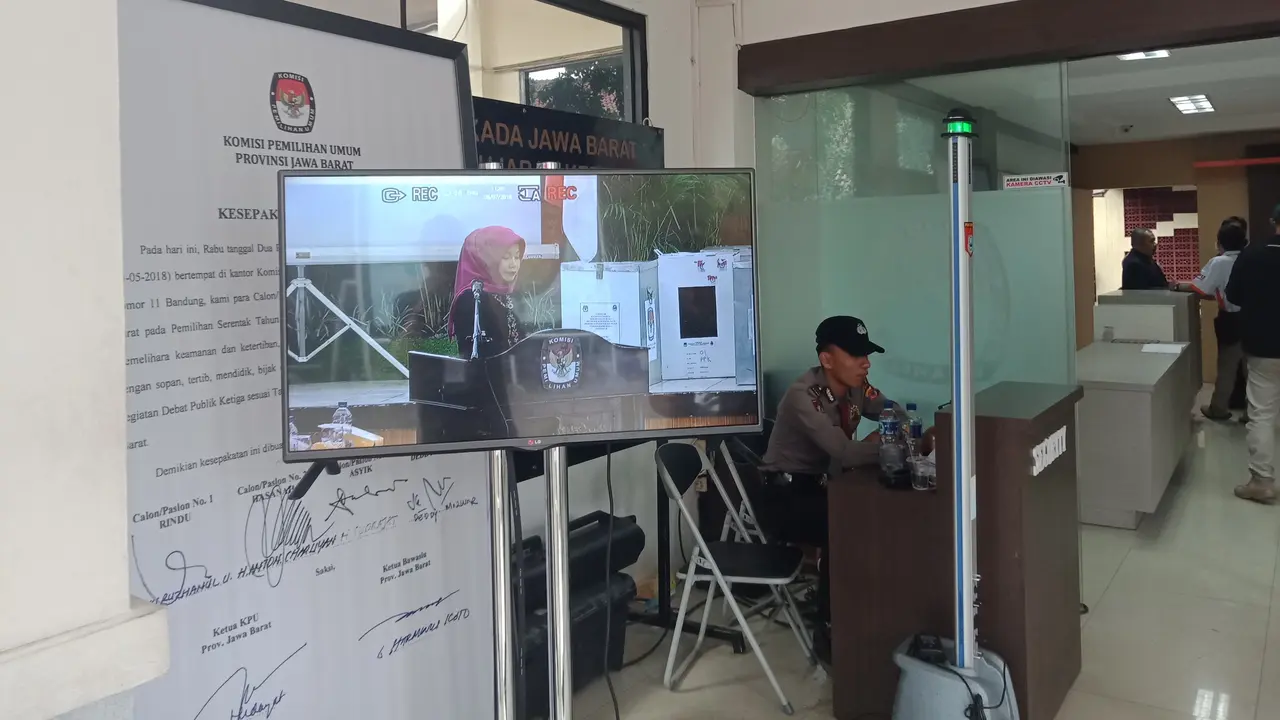 Rapat pleno reakpitulasi suara Pilgub Jabar