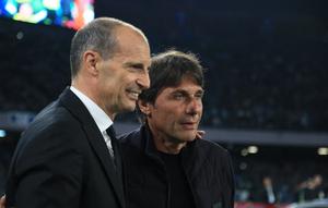 Massimiliano Allegri (kiri) dan Antonio Conte pada laga Juventus kontra AC Milan di ajang Liga Italia 2025/2026. (CARLO HERMANN / AFP)