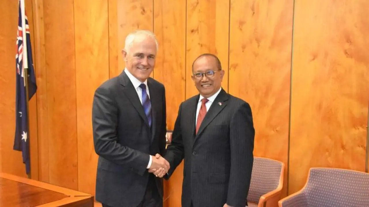 Perdana Menteri Australia, Malcolm Turnbull dan Duta Besar RI untuk Australia, Nadjib Riphat Kesoema. (KBRI Canberra)
