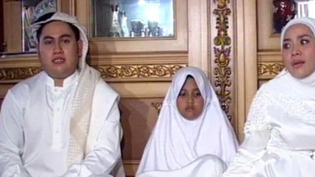 Wah, Nassar Bawa Jubah Raja