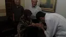 Jokowi tiba di kediaman Buya Syafii Maarif sekitar pukul 09.40 WIB di kawasan Gamping, Sleman, Yogyakarta (Liputan6.com/Herman Zakharia) 
