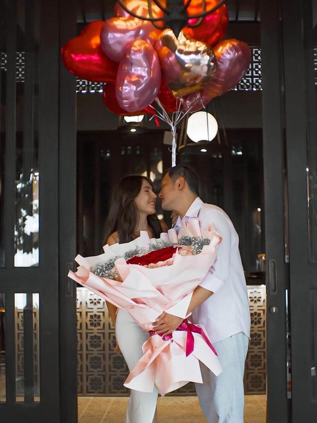 9 Tahun Menikah, Ini 7 Potret Bahagia Olivia Jensen Bersama Keluarga