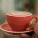 Dengan takaran yang pas, es kopi susu brown sugar bisa punya rasa seimbang antara manis, creamy, dan strong coffee. (Foto/Dok: Pexels)