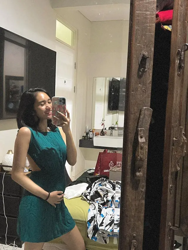 Rahasiakan Suami, Ini 6 Potret Terbaru Permesta Dhyaz Hamil Anak Kedua