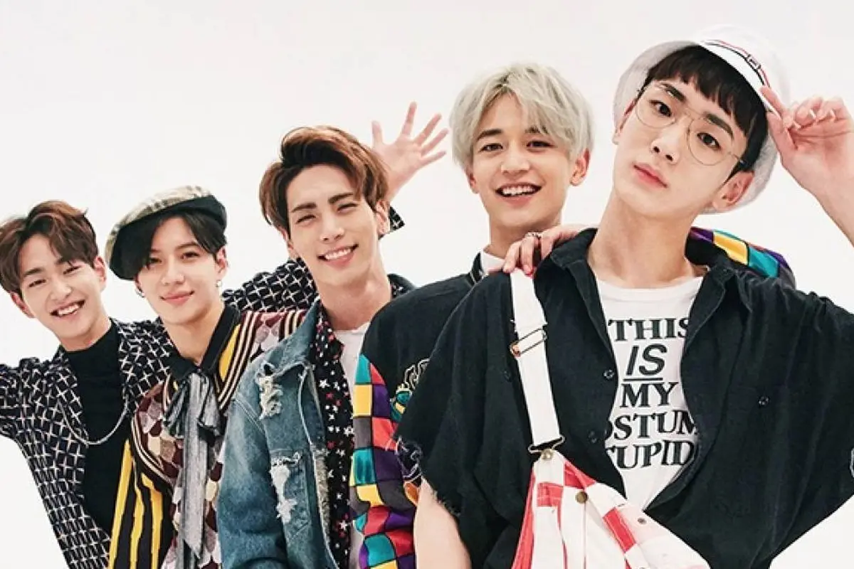 [Bintang] Kenang Jonghyun, Para Personel SHINee Tulis Lagu Our Page