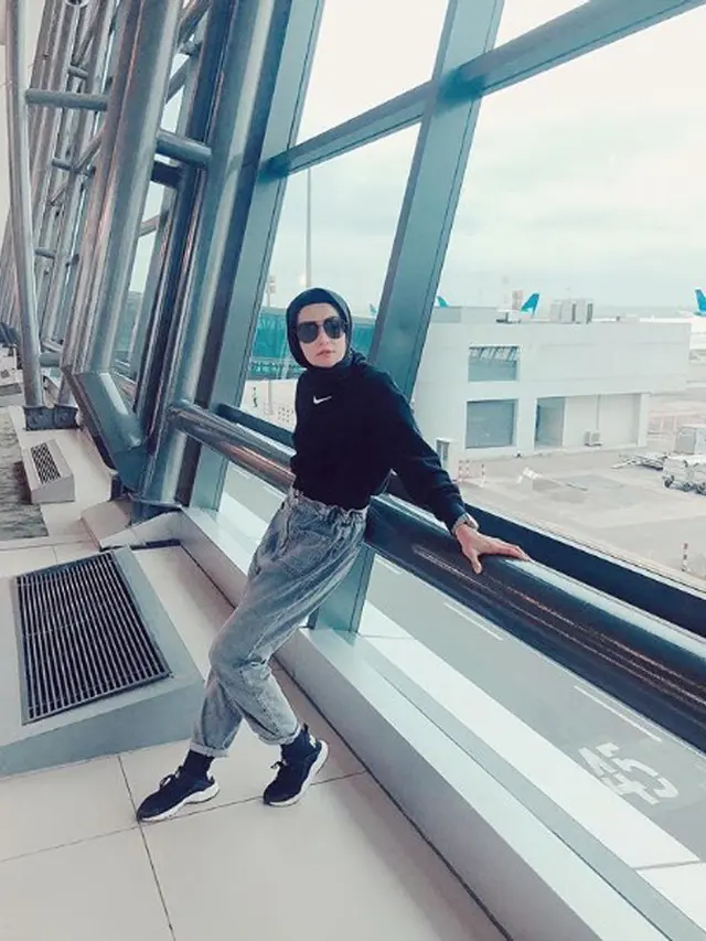 Mengintip OOTD Keren Soraya Larasati Saat Olahraga yang Bisa Jadi Inspirasi