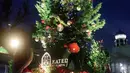 Umat Katolik jelang mengikuti Misa Malam Natal 2022 di Gereja Katedral Jakarta, Sabtu (24/12/2022). Gereja Katedral Jakarta mengusung tema "Nusantara dan Kebhinekaan" pada perayaan Natal 2022. Misa Malam Natal di Gereja Katedral Jakarta berlangsung khidmat diselenggarakan secara tatap muka. (Liputan6.com/Helmi Fithriansyah)