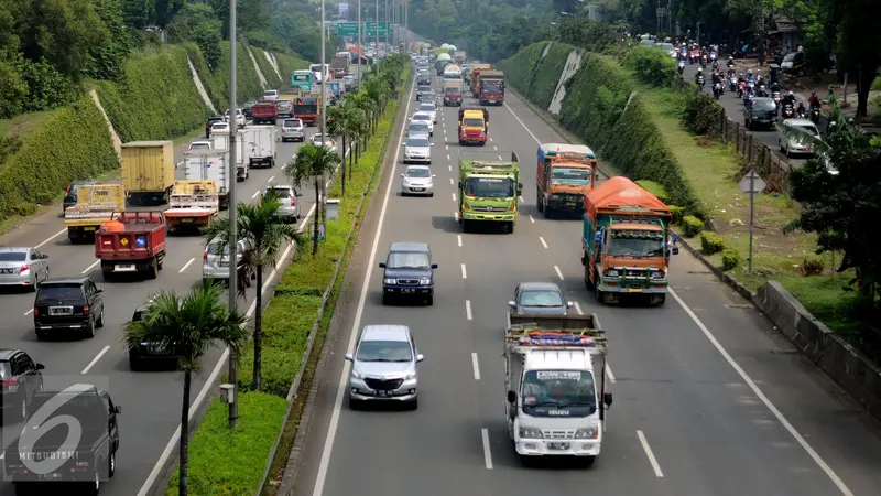 Ilustrasi larangan pengoperasian truk angkutan barang.