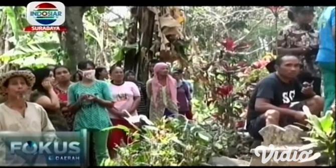 VIDEO: Polisi Bongkar Makam Korban Pembunuhan di Hutan Jati Pasuruan