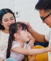 Anak-anak sering menunjukkan emosi yang berubah-ubah dalam waktu singkat. Satu menit tertawa lepas, lalu tiba-tiba menangis atau marah karena hal kecil. Bagi orangtua, situasi ini bisa terasa melelahkan, apalagi jika terjadi berulang dalam keseharian. (foto/dok: freepik/tirachardz)