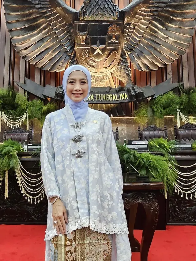 6 Parade Kebaya Baby Blue di Pelantikan Prabowo-Gibran, Annisa Pohan, Desy Ratnasari, hingga Titiek Soeharto