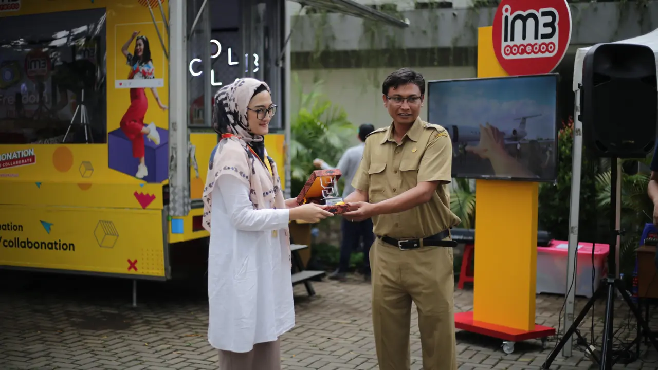Acara #IM3OoredooXschool di Bandung