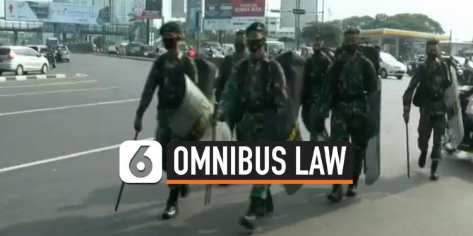 VIDEO: Cegah Pergerakan Massa ke Jakarta, Petugas Sekat Beberapa Titik di Bekasi