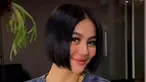 Inilah potret kekasih Adam Rosyadi usai melakukan perawatan rambut terbaru. Model bob ini sangat simpel dengan ujung rambut yang rata, memberikan kesan tebal dan bisa menutupi bagian samping wajah. (Liputan6.com/Tiktok/@agnezmo.united)