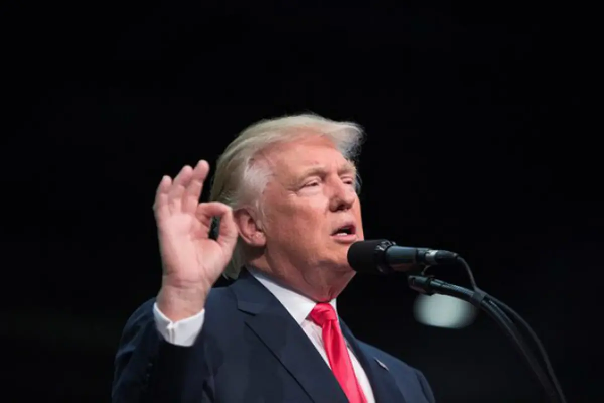 Donald Trump saat berkampanye di Daytona Beach, Florida
