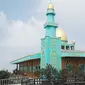 Masjid Jabal Nur yang berhadapan dengan Kawah Ratu nyaris tak tersentuh abu vulkanik Gunung Tangkuban Parahu. (Liputan6.com/Huyogo Simbolon)