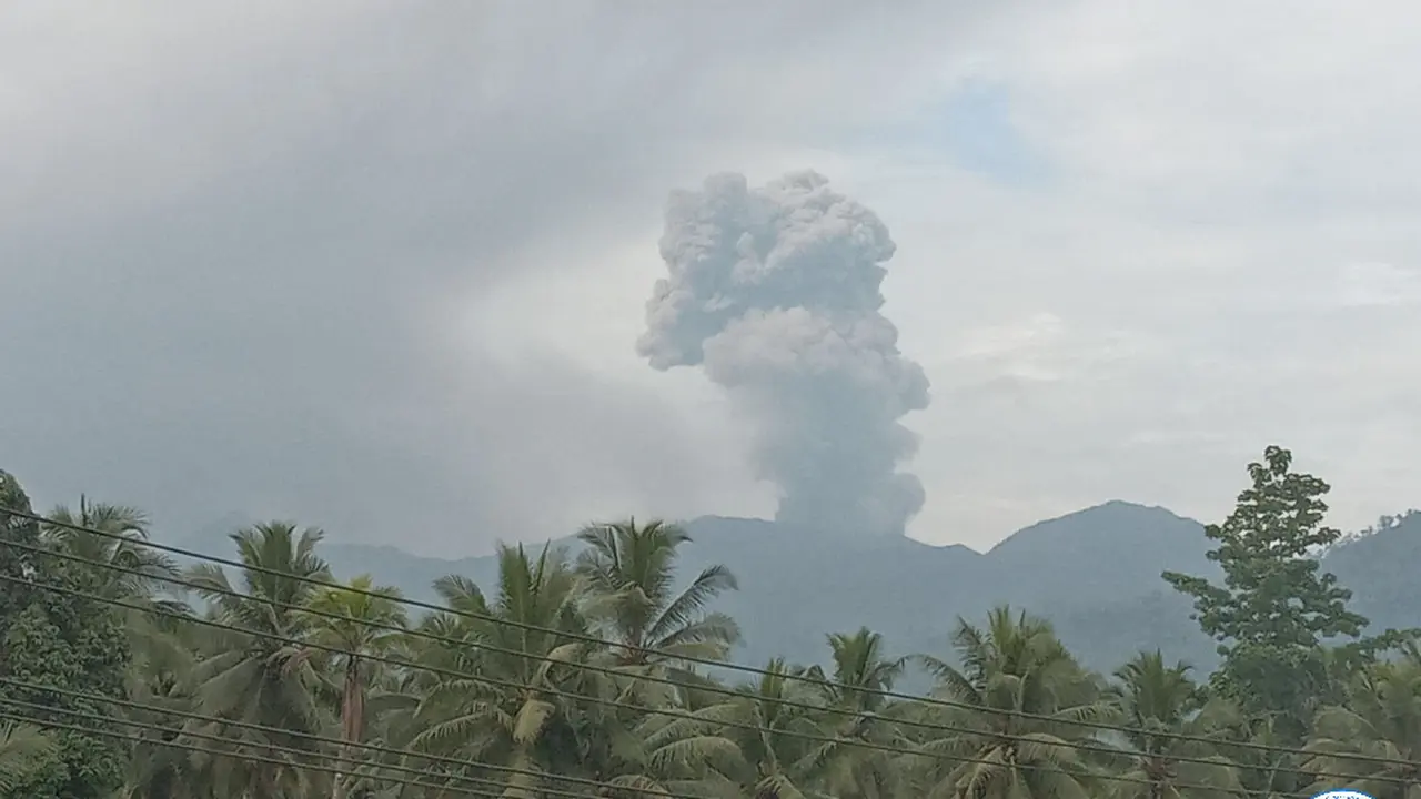 Gunung Dukono