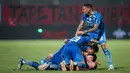 <p>Persib Bandung menahbiskan sebagai juara Championship Series BRI Liga 1 2023/2024 setelah mengalahkan Madura United 3-1 pada laga final leg kedua di Stadion Gelora Bangkalan, Madura, Jumat (31/5/2024). Ketiga gol Maung Bandung dicetak oleh David Da Silva (60'), Marc Klok (86) dan Beckham Putra (90+2). Satu-satunya gol hiburan tim tuan rumah dicetak lewat eksekusi penalti Slamet Nurcahyono (90+7). Secara agregat, tim asuhan Bojan Hodak unggul agregat 6-1 setelah di leg pertama menang 3-0. (Bola.com/Bagaskara Lazuardi)</p>