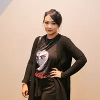 Pemain sinetron Rheina Ipeh kembali terlibat dalam film Ghost. Pemeran dalam sinetron Ganteng Ganteng Serigala Returns itu bermain dalam film yang di sutradarai oleh suaminya, Findo Purwono. (Adrian Putra/Bintang.com)