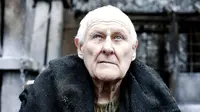Peter Vaughan sebagai Maester Aemon di Game of Thrones