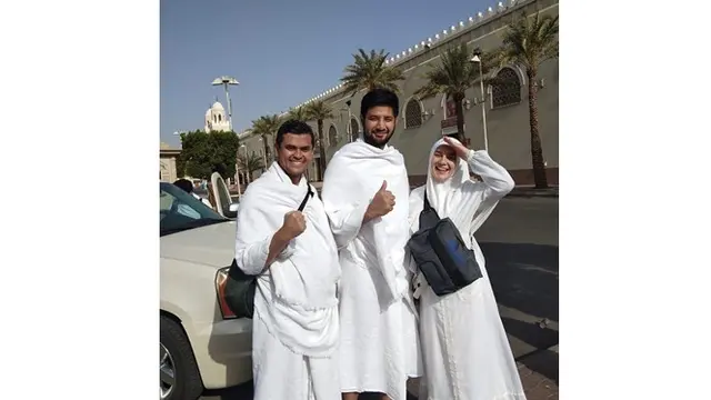 Kandungan Lemah, Ini 6 Potret Irish Bella dan Ammar Zoni saat Umrah