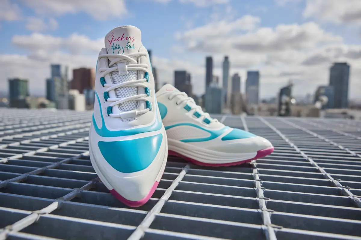 Contoh ilustrasi sepatu Skechers