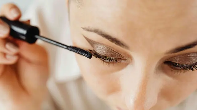 Tips Makeup Tren Hybrid Beauty